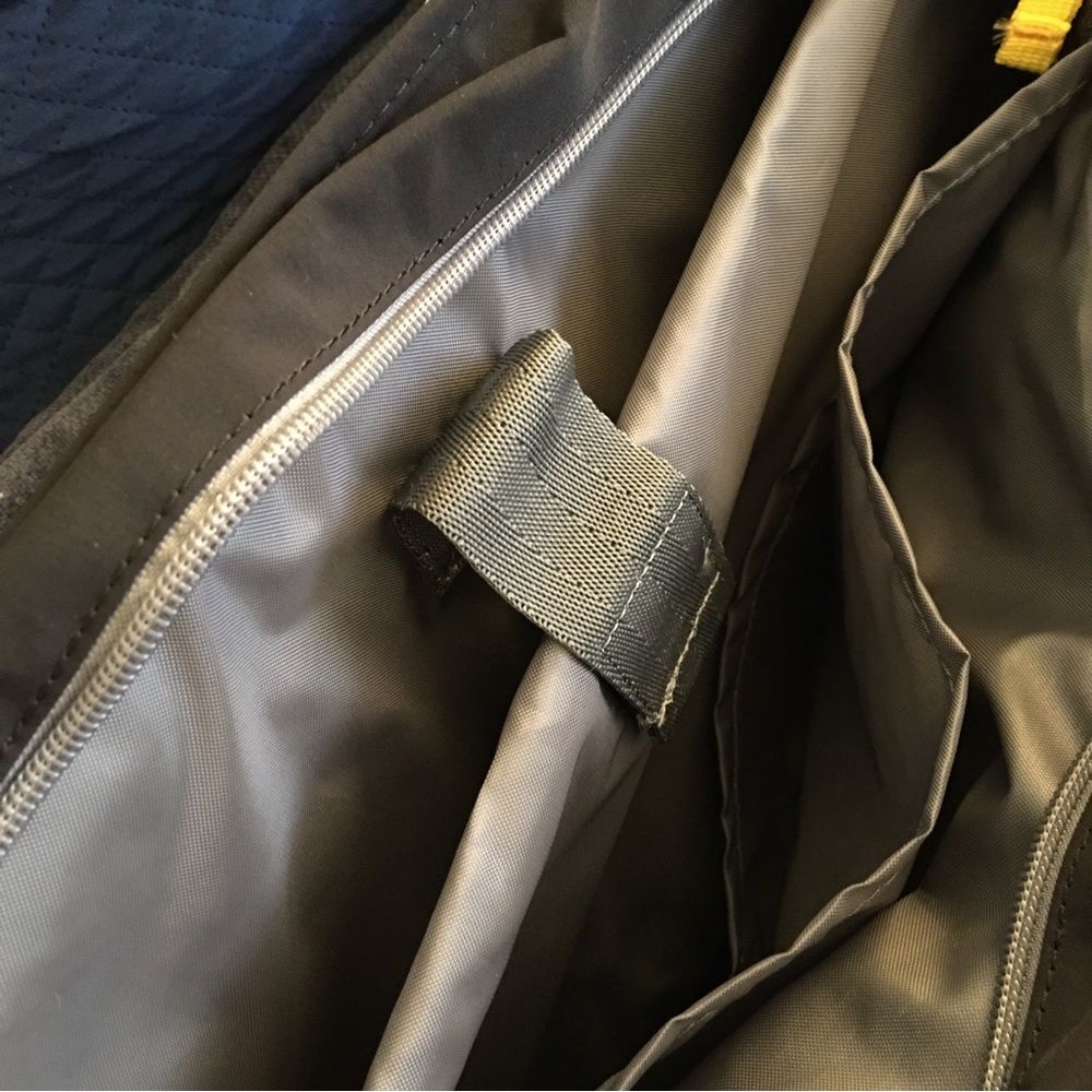 NEW Lands End TRAVEL weekender tote laptop bag - Picture 7 of 13